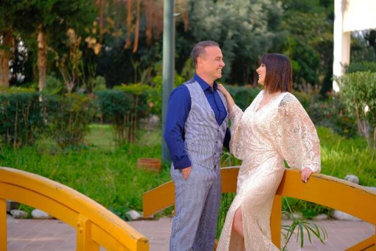 Antalya'da diyetisyen eşi Gamze Kaçar Bozkurt'u silahla vurarak öldüren ve aynı silahla intihar eden Yusuf Onur Kaan Bozkurt, cenaze namazının ardından memleketi Eskişehir'de defnedildi.
